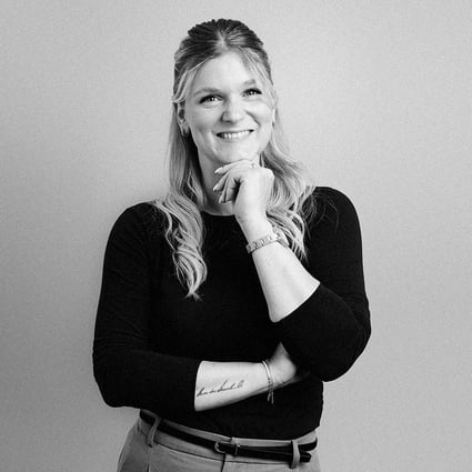 Julia vor der Landwehr - Office Manager