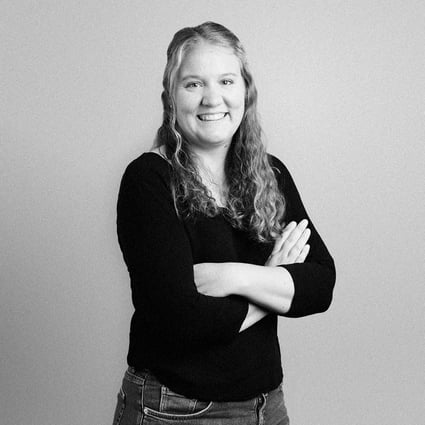 Theresa Knabe - Senior Office Operations & Communications Managerin 